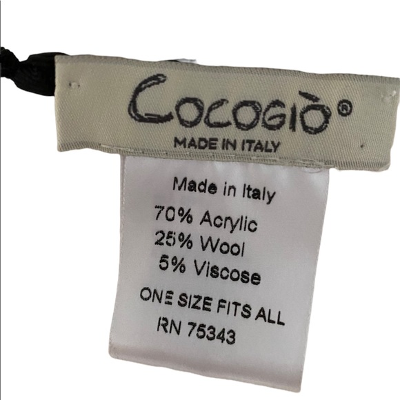 New wool, acrylic mix woven poncho - Picture 7 of 8